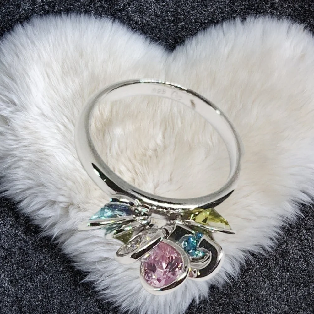GC GUESS COLLECTION ~ Elegant Multi-Stone Silver Ring